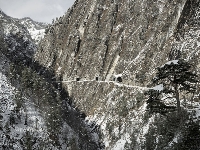 Mobilizzazione per salvare “la Strada del Vallone” di Elva Mobilizzazione per salvare “la Strada del Vallone” di Elva